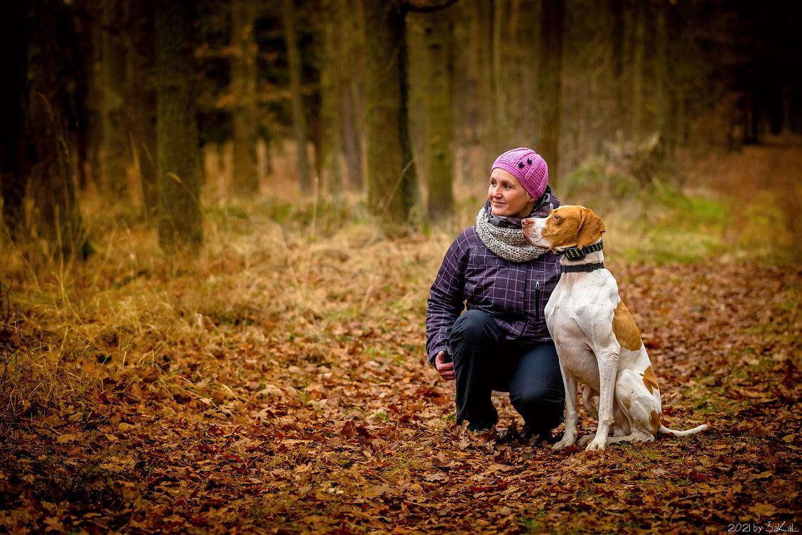"Symbioza człowieka - psa - wolności - natury i posłuszeństwa może być doświadczona dzięki DOGTRACE".
mówi Renata Peštová.
