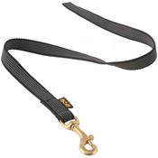 Pogumované vodítko, mosadzná spona, čierna farba